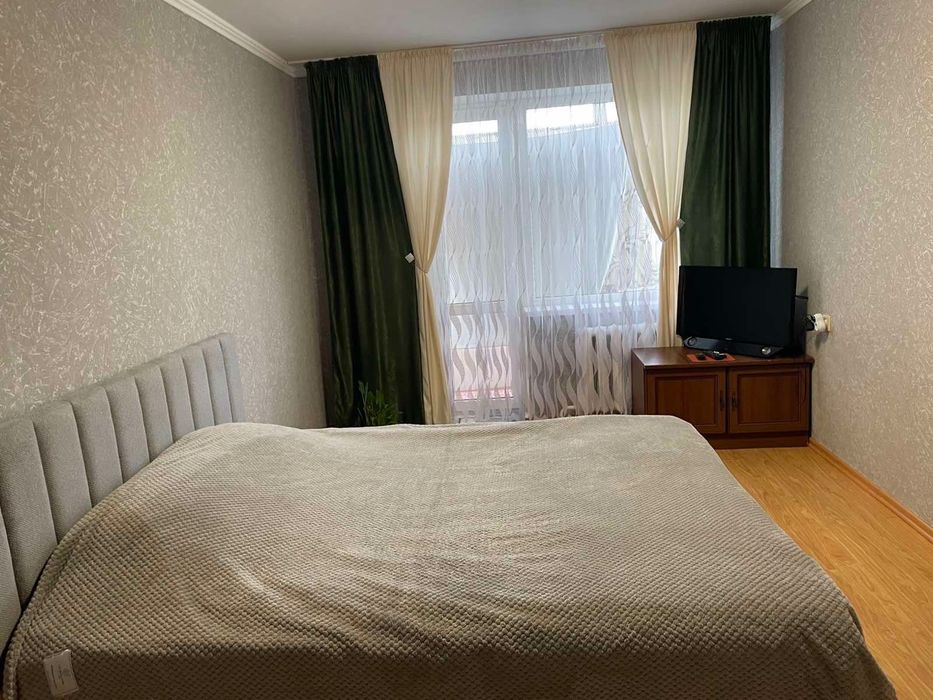 Квартиру двокімнатну