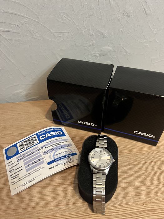 Годинник Casio срібний