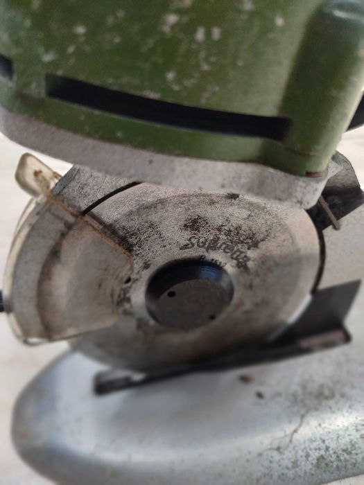 Máquina de Cortar Tecido Suprena (Made in Japan) - Profissional