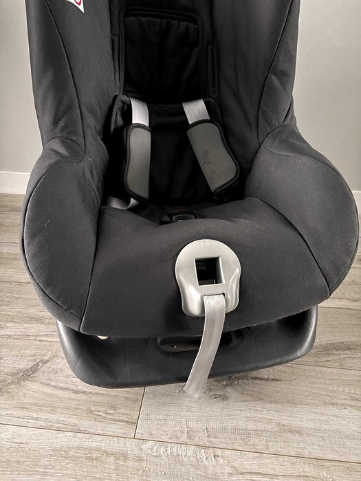 Продам Автокрісло Britax Romer First Class Plus Storm Grey (до 18 кг (4 роки))