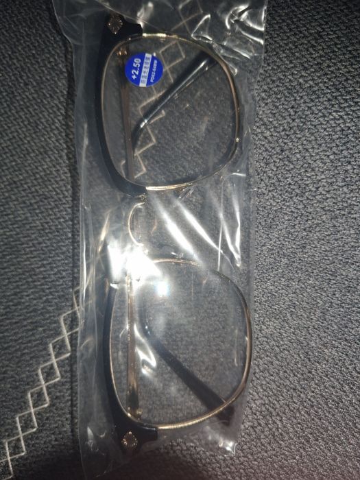 *** okulary korekcyjne +2,5 *** + pudelko gratis