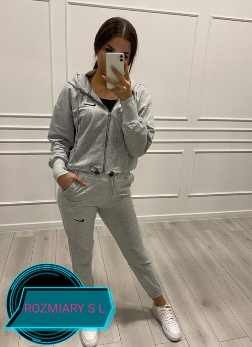 Komplet dresowy damski