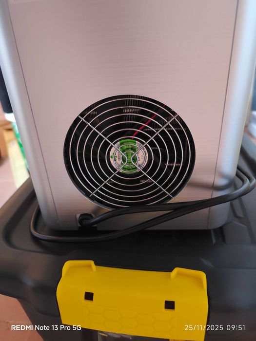 Máquina fazer cubos de gelo