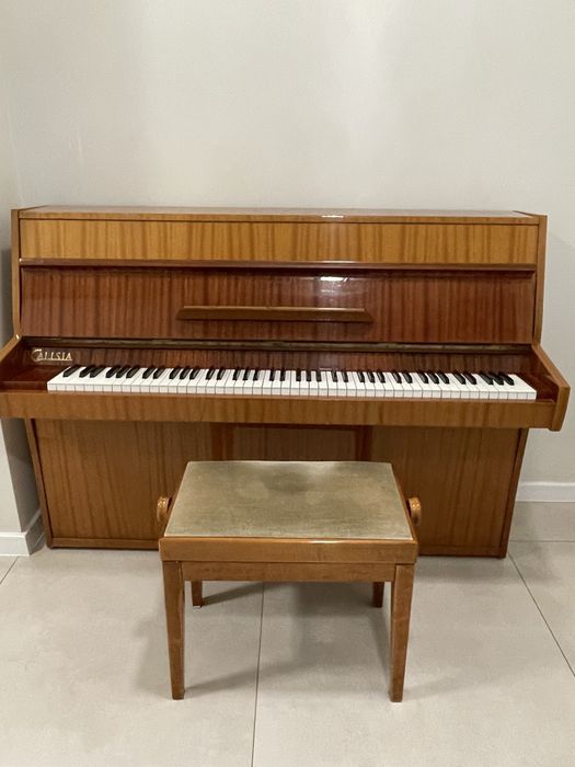 Sprzedam pianino calisia