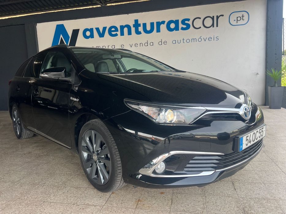 Toyota Auris Touring Sports 1.8 HSD Sport+Skyview +Navi
