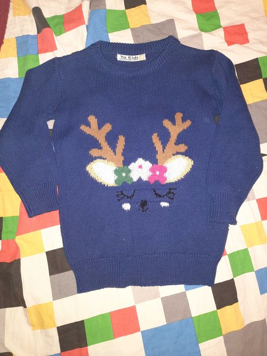 Кофточка для девочки свитер