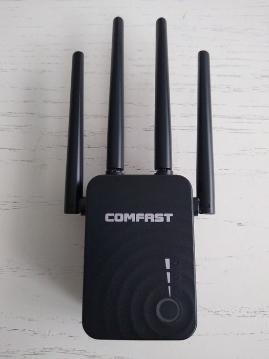 Wzmacniacz sygnału WiFi (WiFi repeater, WiFi extender)