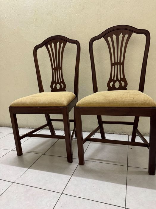 6 Cadeiras de pau santo