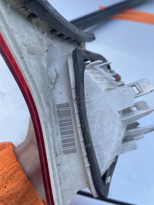 Стопи кришки багажника audi a4b7