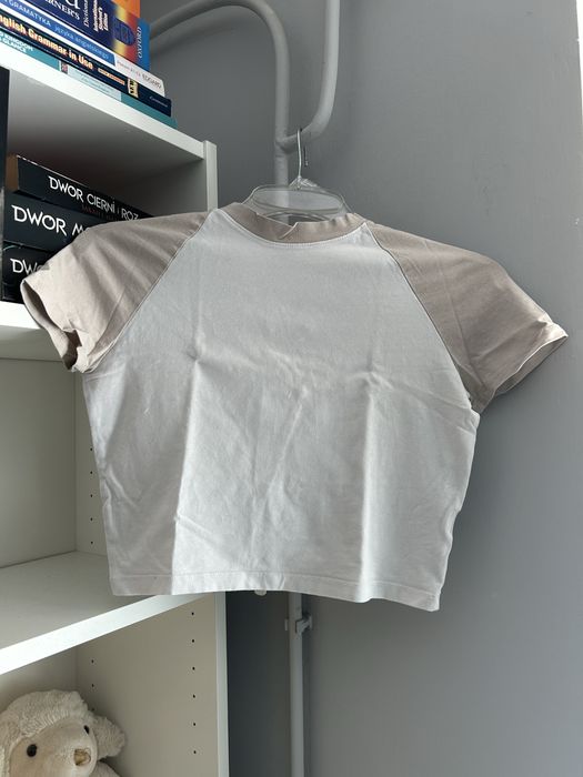Crop top H&M z krótkim rękawkiem