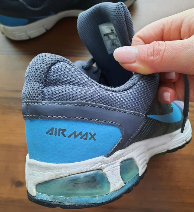 Кросівки фірми "Nike"