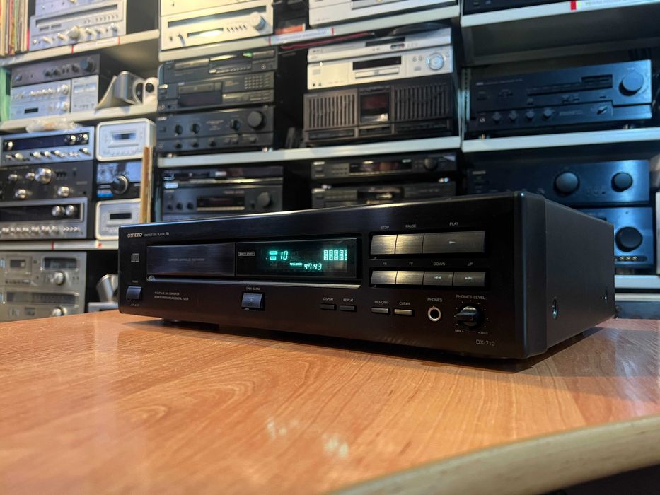 Odtwarzacz płyt CD Onkyo DX-710 Audio Room