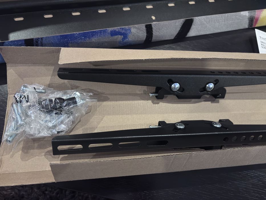 Suporte de parede TV TooQ 37–70” – Novo