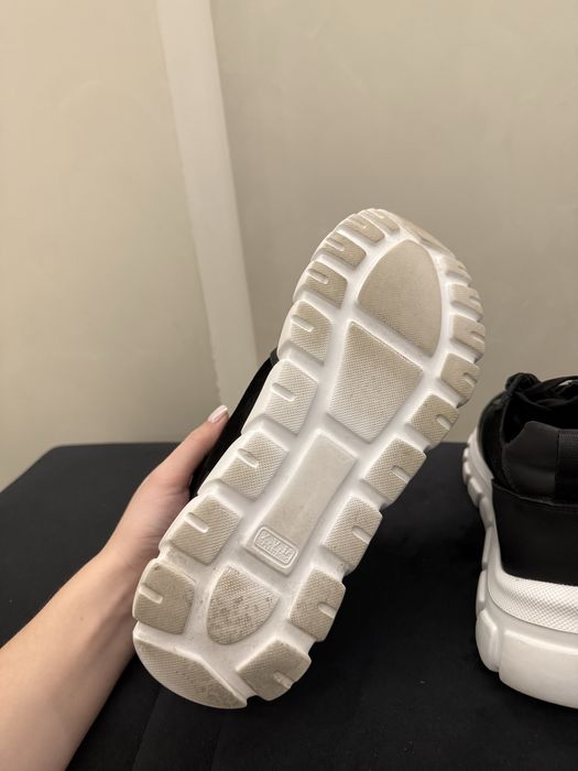 Кросівки 38 розмір в ідеальному стані