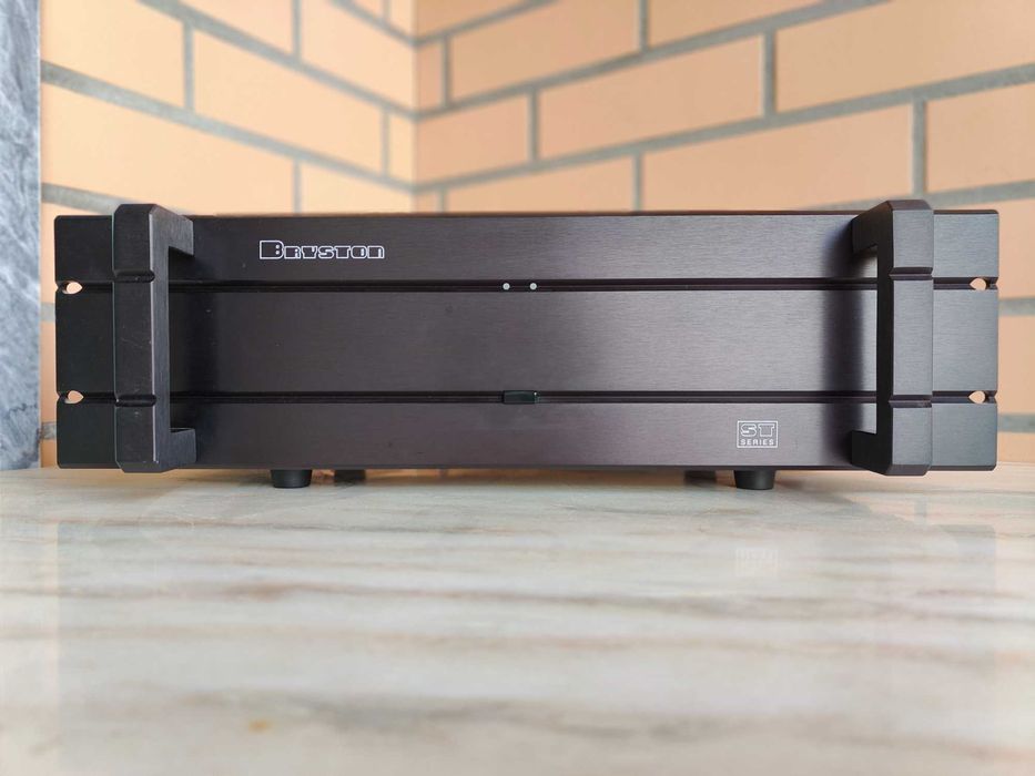 Amplificador High End - Bryston 3B SST - Excelente Estado