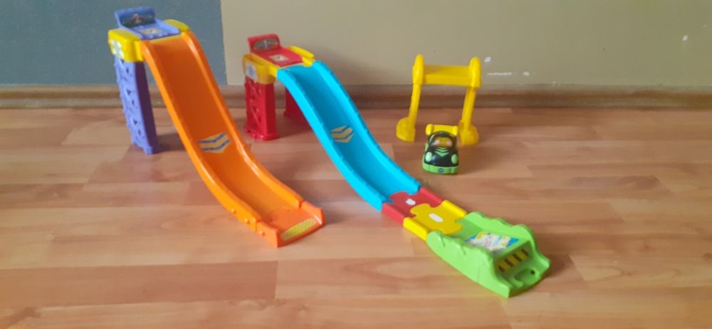 V tech tut tut autka