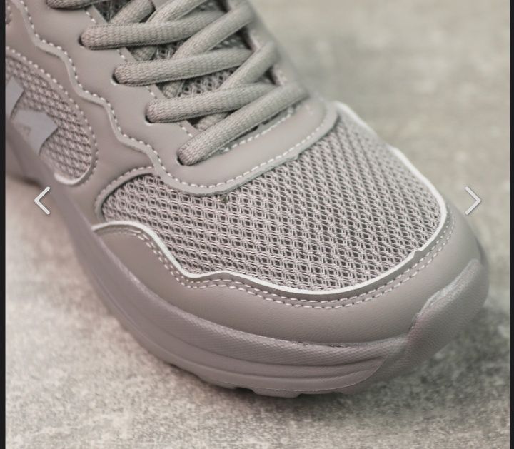 Кросівки,розмір 40