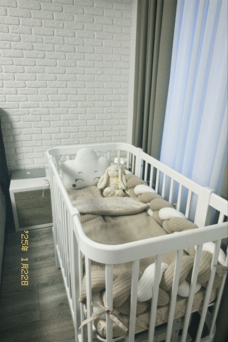 Ліжечко дитяче..