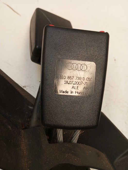Fecho / Encaixe Cinto Segurança Trás Audi A4 B6 / B7 — Par ou Unidade
