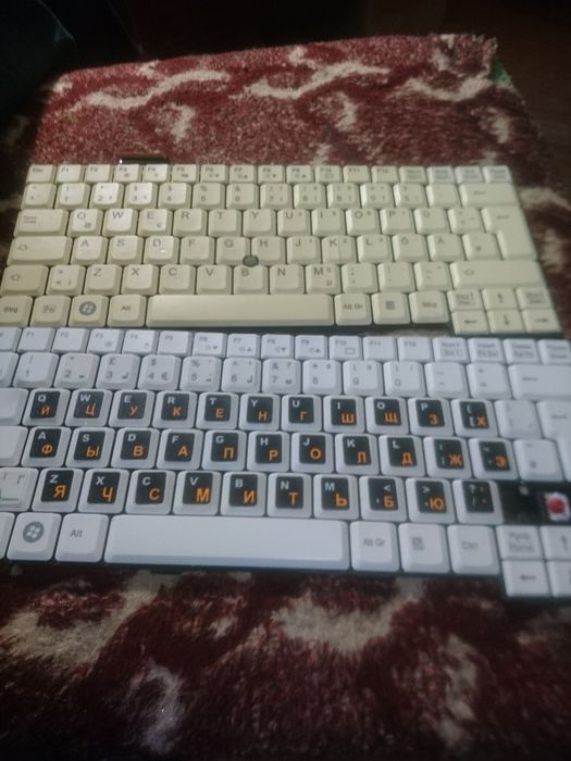 Запчастини до ноутбуків ,клавіатури,WI-FI ,DVD оновлено .