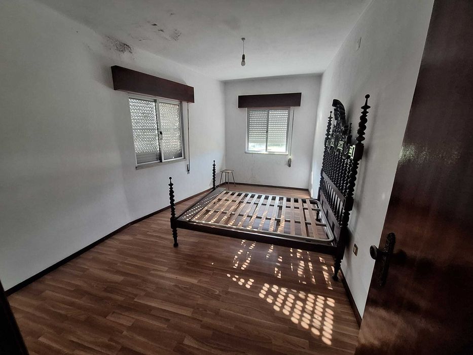 Moradia para Reconstrução – Excelente Oportunidade de Investimento