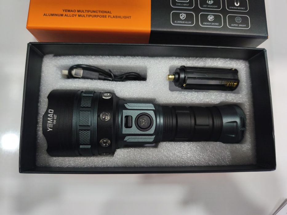 Lanterna Led Super Potente