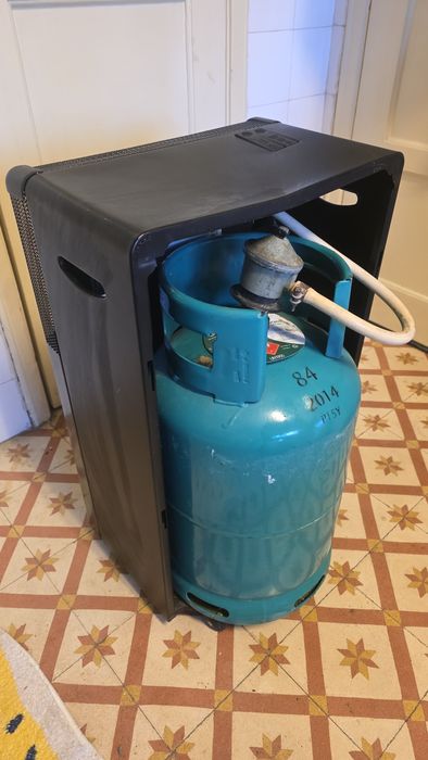 Aquecedor a Gás Galp com botija vazia