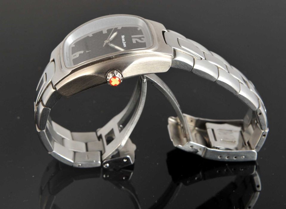 Fantástico Relógio Suíço Michel Jordi