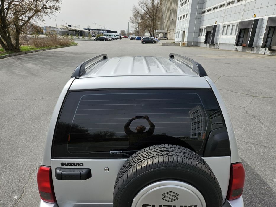 Suzuki Grand Vitara 2.0 бензин 2003