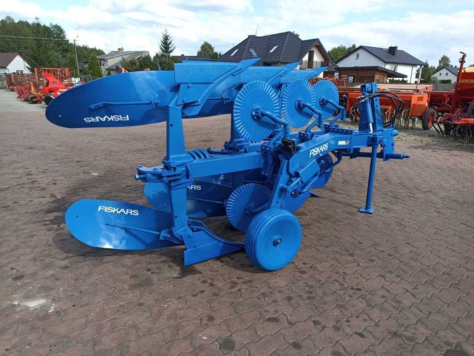 Plugi trzyskibowe obrotowe Fiskars Overum.Zabezpieczenia