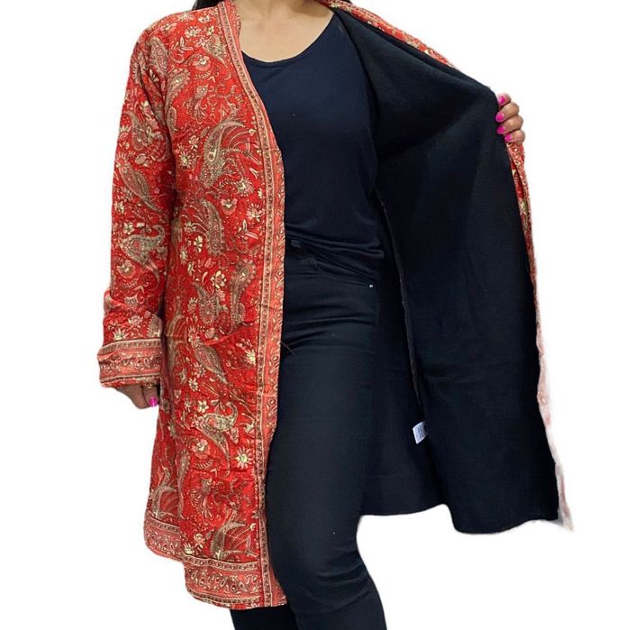 Kimonos de Seda Polares, forrados por dentro.