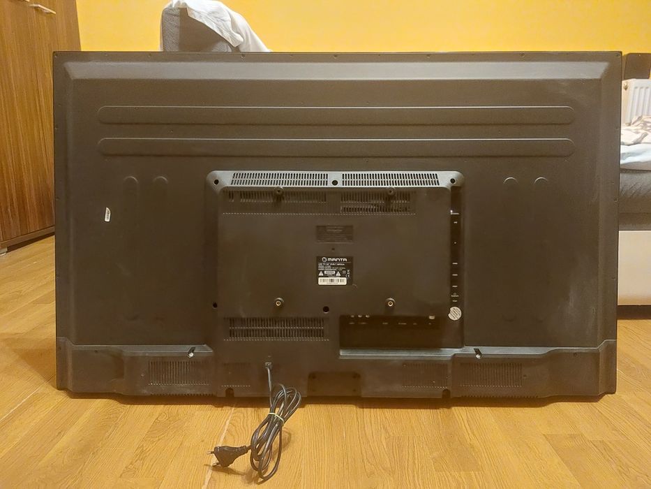 Telewizor 46 cali - na części - włącza się + monitor -  szczegóły opis