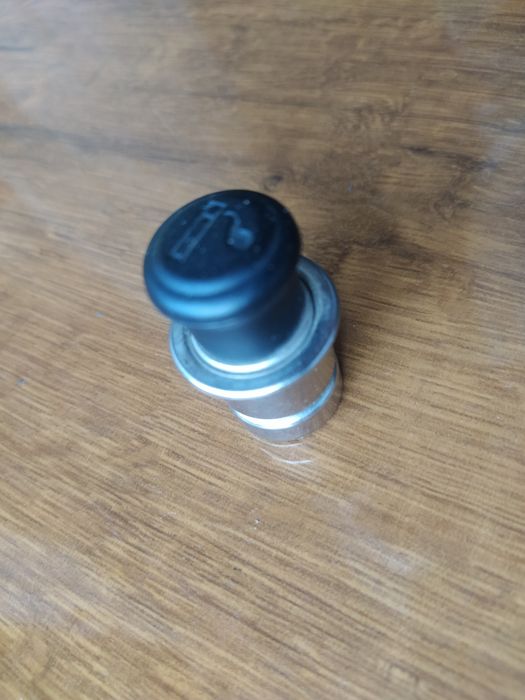 Прикуриватель Toyota Corolla