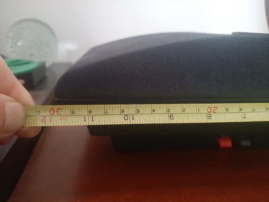 Um par colunas YAMAHA NS-E105