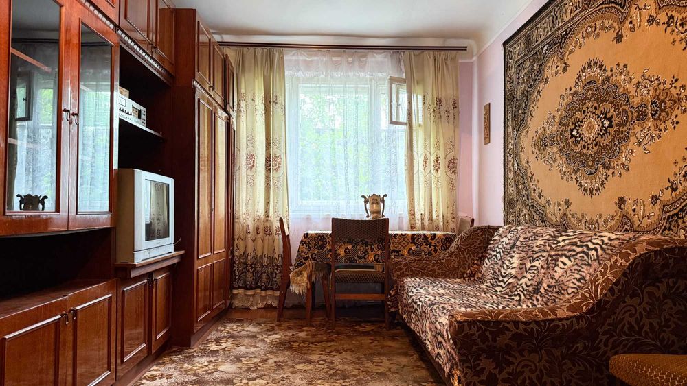 Продаж 2-кім квартири в Новоселиці, індивідуальне опалення