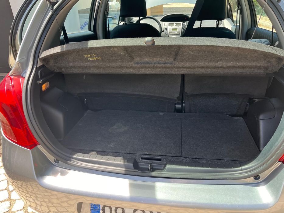 Toyota Yaris – 150 000 km – Muito bom estado