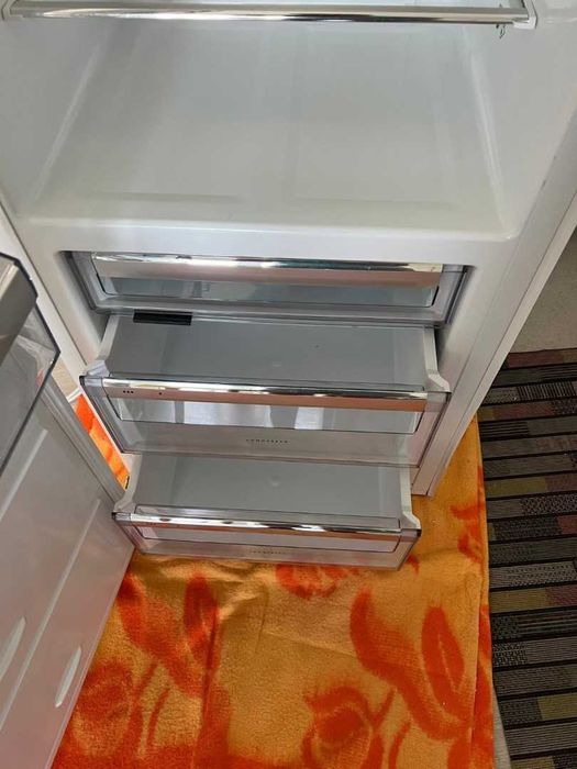 Frigorífico AEG SKE818E9ZC de encastrar em excelente estado!