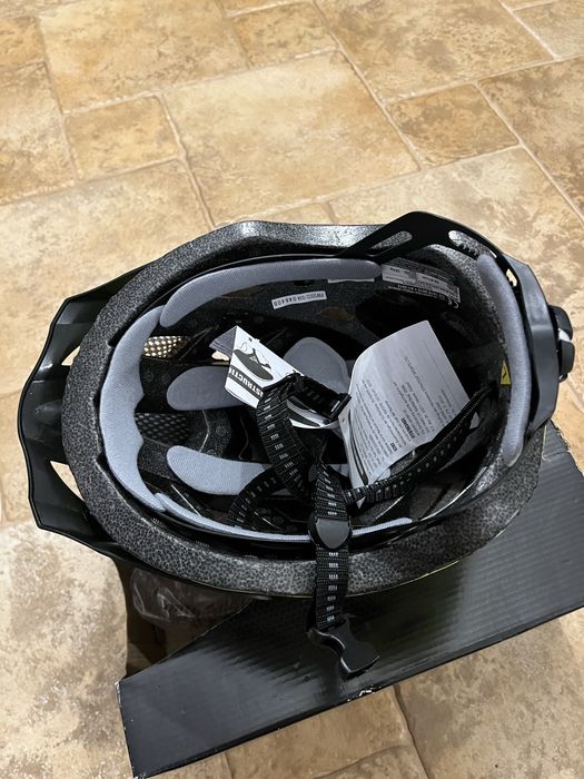 Kask rowerowy AUTHOR z lampką Pulse LED X8 żółty(fluo)