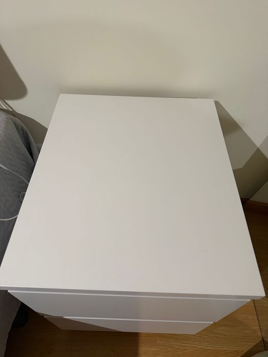 Par de Mesinhas de Cabeceira IKEA (Brancas)
