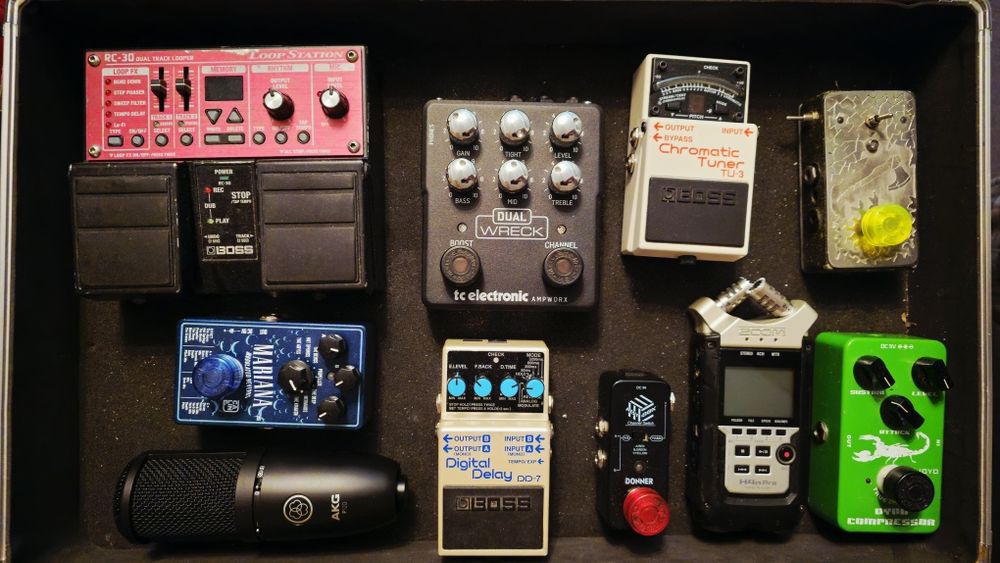 Boss rc 30, tc electronic, boss tu 3,akg,boss, donner