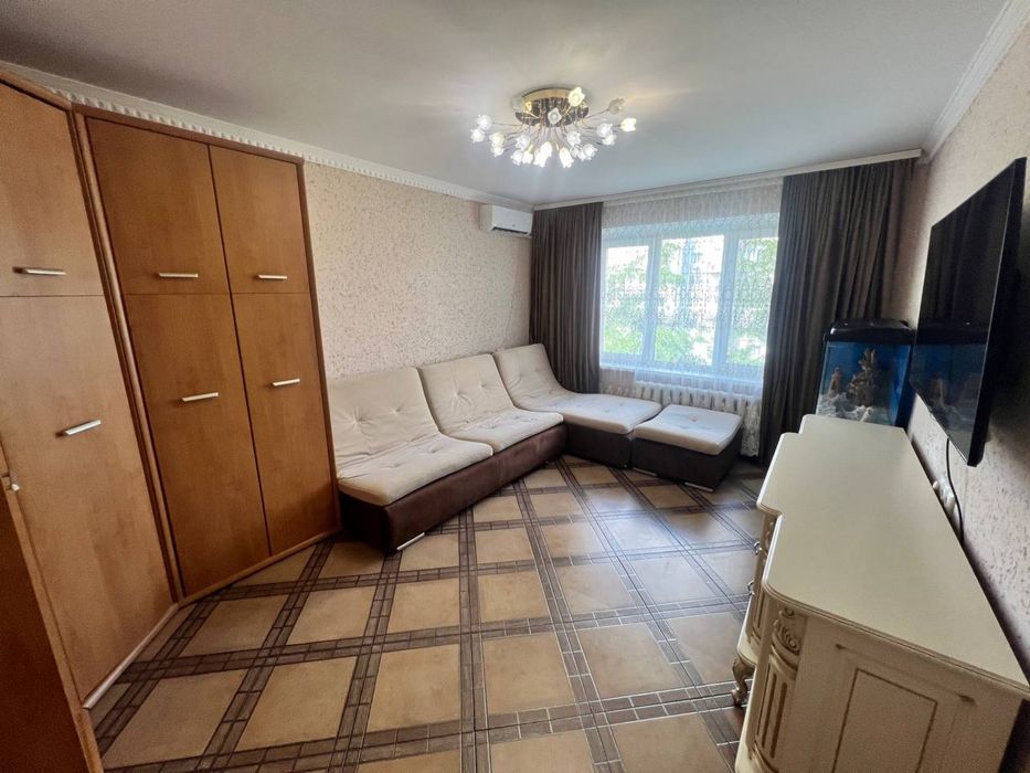 Продам 3к квартиру на просп. Героев, 4.Победа-4. Набережная.