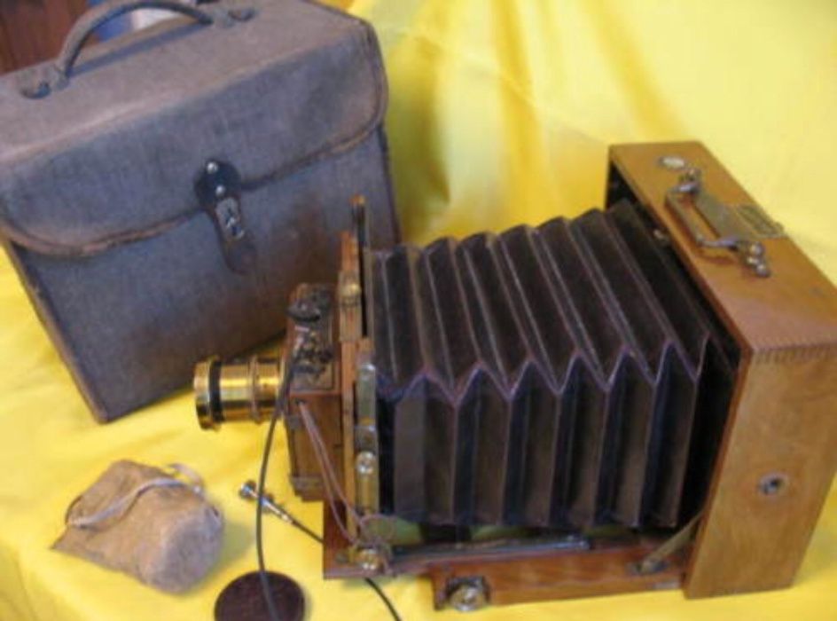 Máquina fotografia madeira antiga