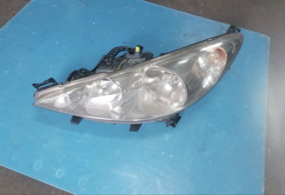Farol Peugeot 207 PARTIDO