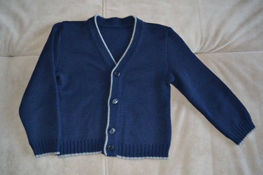 Теплая кофта на пуговицах