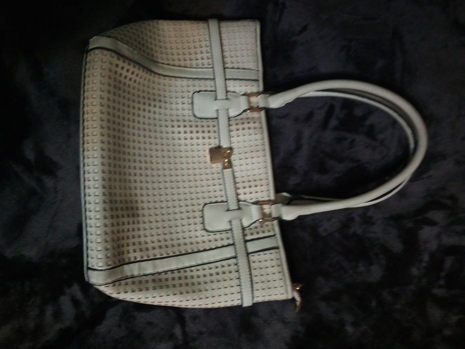 42. Pojemna torebka damska