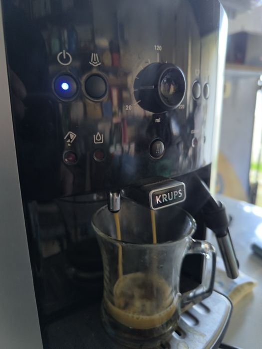 Máquina café Krups quattro force