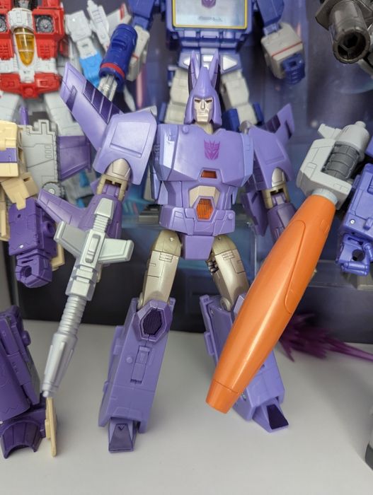 Трансформер Kingdom Studio Series 86 Cyclonus