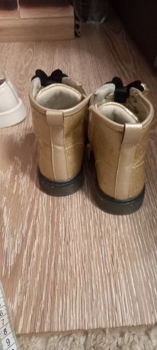 Продам дитяче взуття