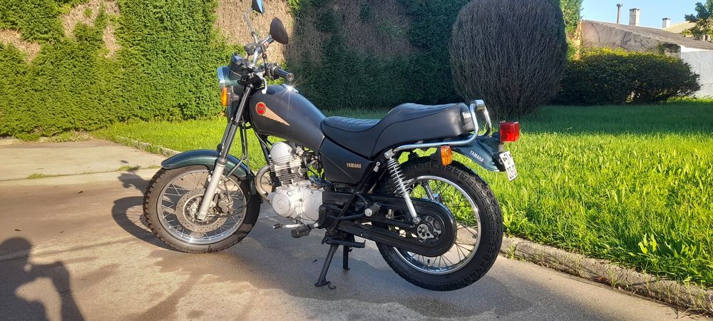 Bonita Yamanha SR 125