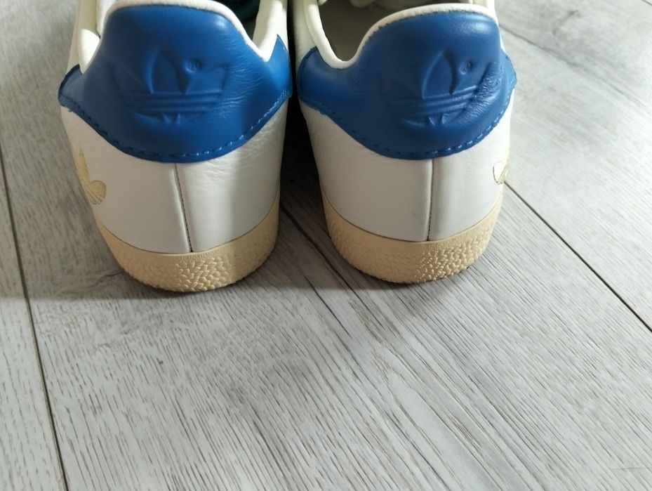 Жіночі красовки  Adidas GAZELLE  38р.23.5см
